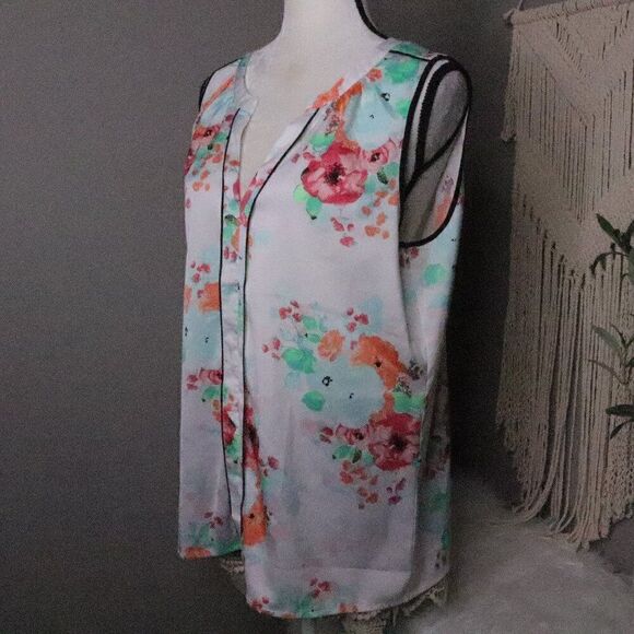 Ann Taylor Tops - Ann Taylor | Satin Floral Sleeveless Top Medium